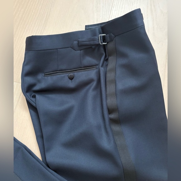 Tom Ford Midnight Blue Tuxedo - Picture 12 of 12